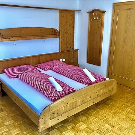 Ledererwirt Hotel *